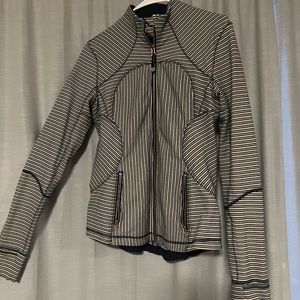Lululemon size 8 define jacket